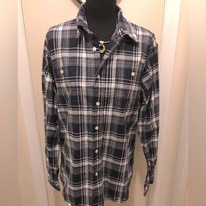 C) Wrangler Mens Size Medium Long Sleeve Navy Blue and White Collar Shirt.